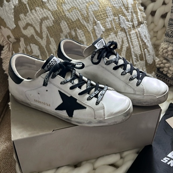 GOLDEN GOOSE Superstars size 39 Shoes